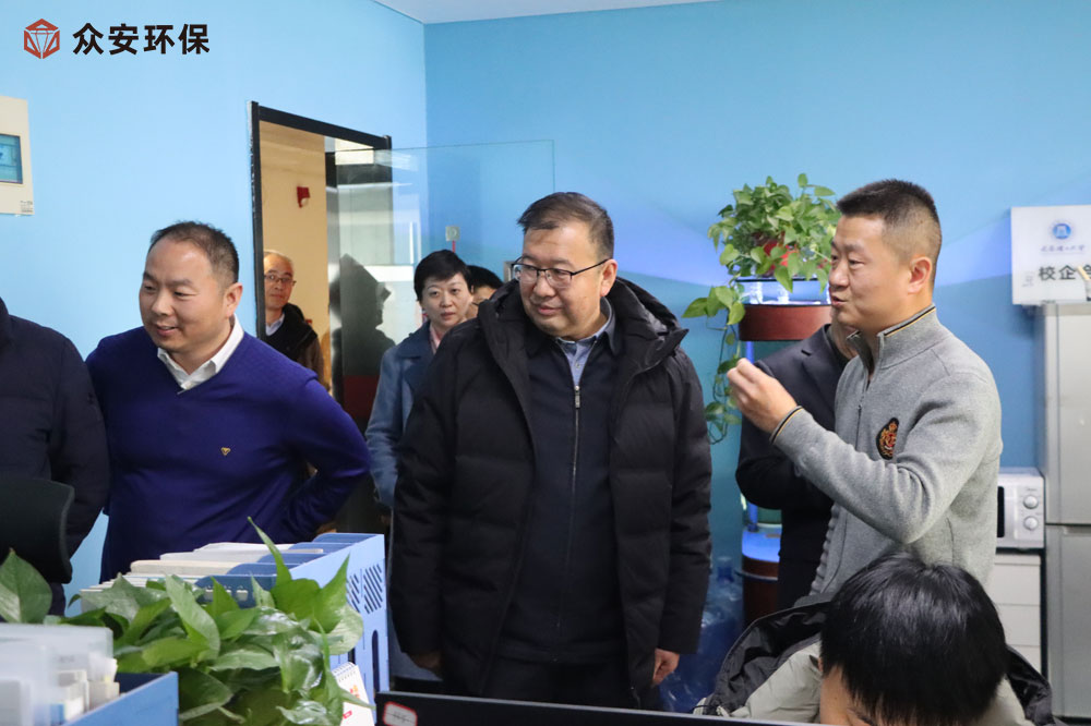 技术交流中心.jpg