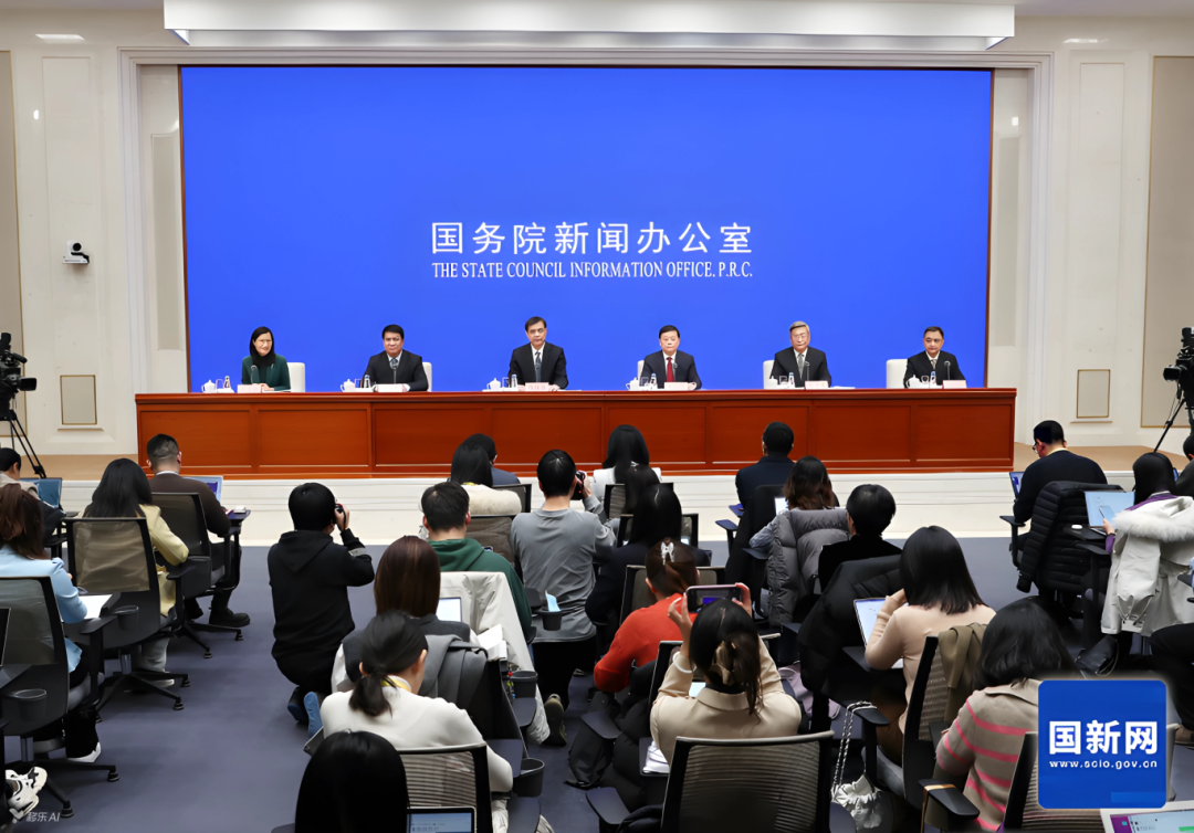 循环经济再迎政策东风：废旧电池、光伏板、风电设备回收成新焦点