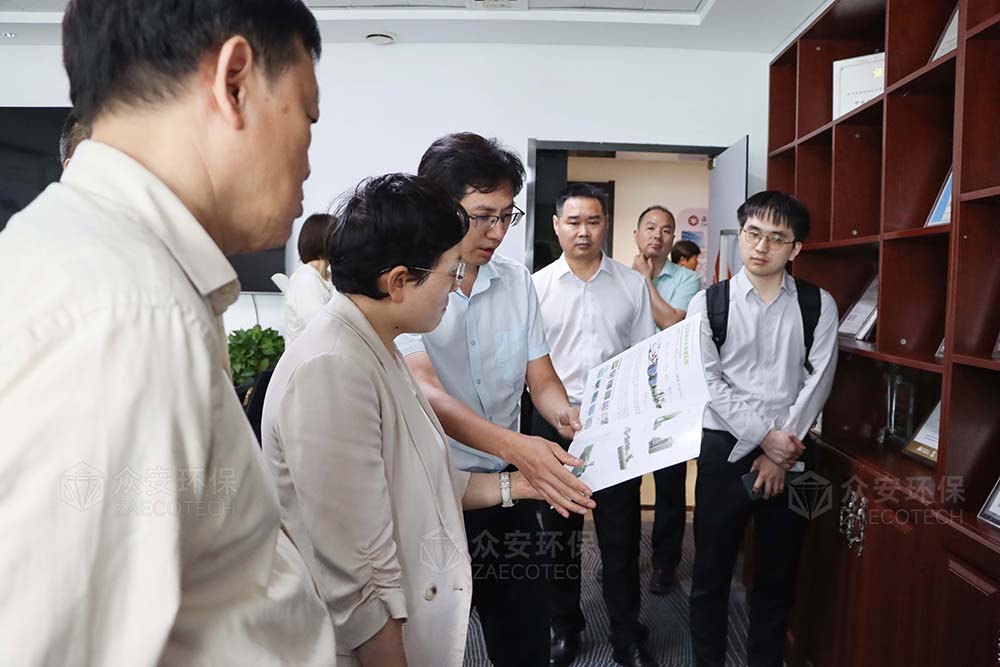 魏宁娣一行了解众安环保公司核心技术发展.jpg 魏宁娣一行了解众安环保公司核心技术发展.jpg